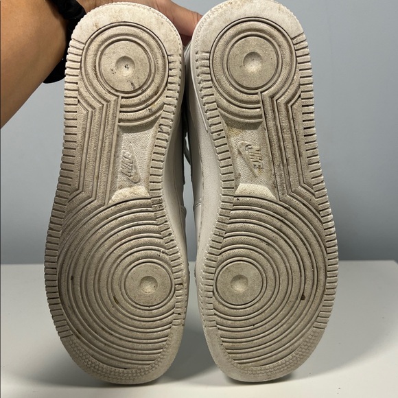 Nike Air Force Ones Women's Classic White Leather High-Tops Athletic Sneakers‎ 7 - Picture 7 of 8